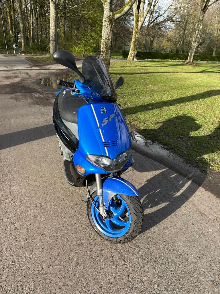 Gilera runner sp blauw 70 cc, Fietsen en Brommers, Scooters | Piaggio, Ophalen, Zo goed als nieuw, Tweetakt, Overige modellen