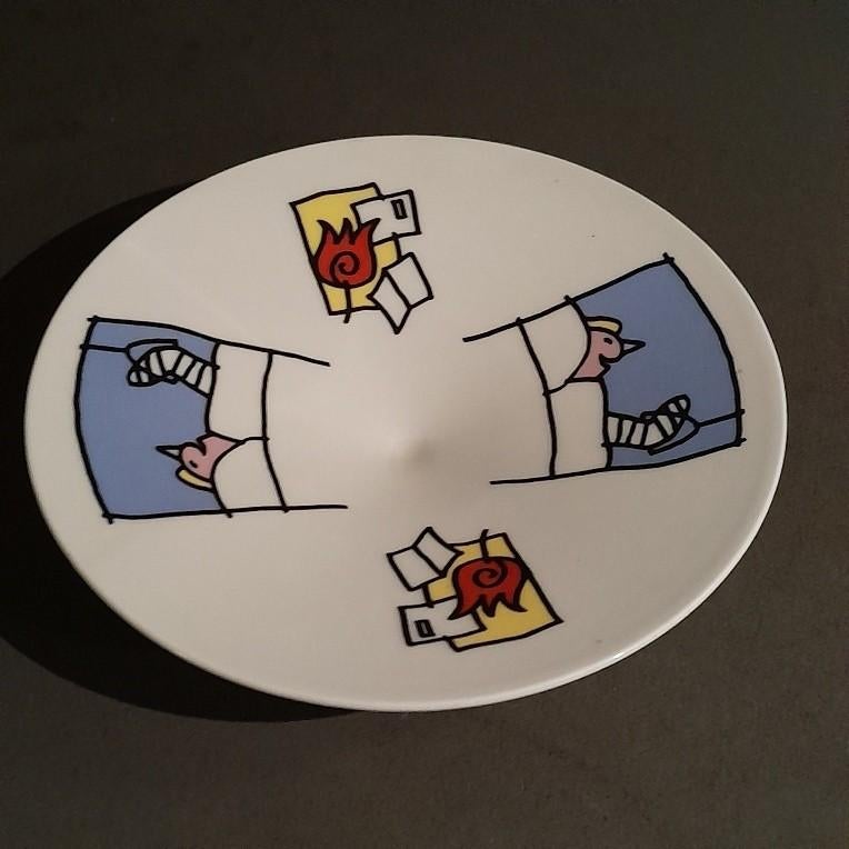 Bord Slingeland Ziekenhuis. Judith Rigter, Huis en Inrichting, Keramiek, Ophalen of Verzenden, Zo goed als nieuw, Bord(en)