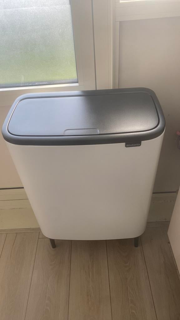 Brabantia touch bin 60 liter, Huis en Inrichting, Woonaccessoires | Prullenbakken, 50 tot 75 cm, 40 liter of meer, Ophalen of Verzenden