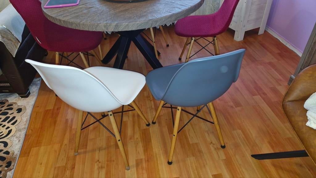 6 stijlvolle stoelen geïnspireerd op de Vitra Eames, Gebruikt, Overige kleuren, Scandinavisch, Vijf, Zes of meer stoelen