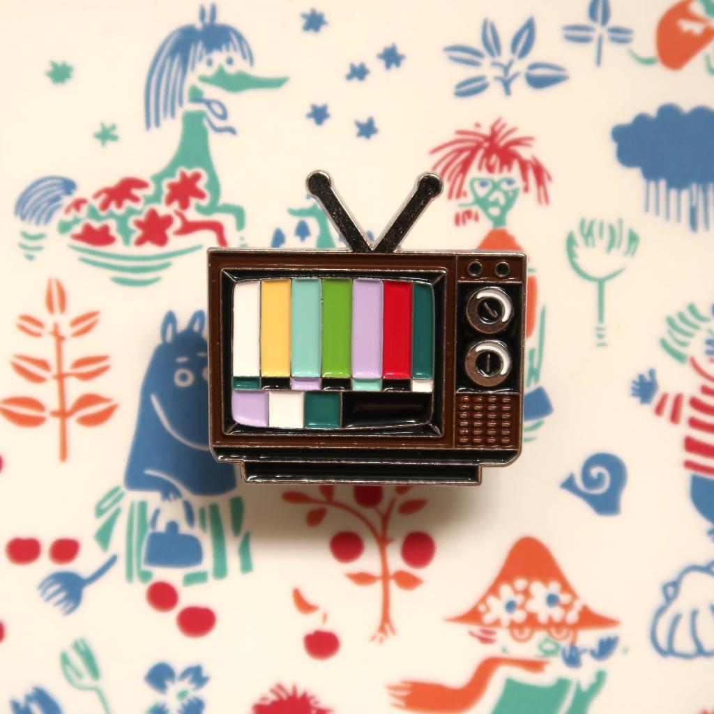 Televisie TV met Testbeeld speldje badge enamel pin, Verzenden, Nieuw, Overige onderwerpen, Speldje of Pin