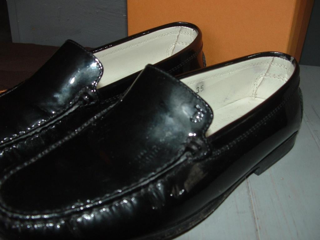 Tod's zwarte lak leer loafers instapper flatje maat 35, Kleding | Dames, Ophalen of Verzenden, Zo goed als nieuw, Tod's, Instappers