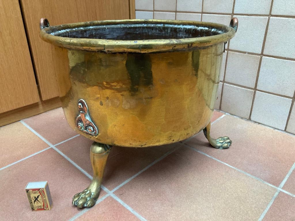 Antieke koper messing grote blokkenbak op leeuwenpoten, Antiek en Kunst, Ophalen of Verzenden