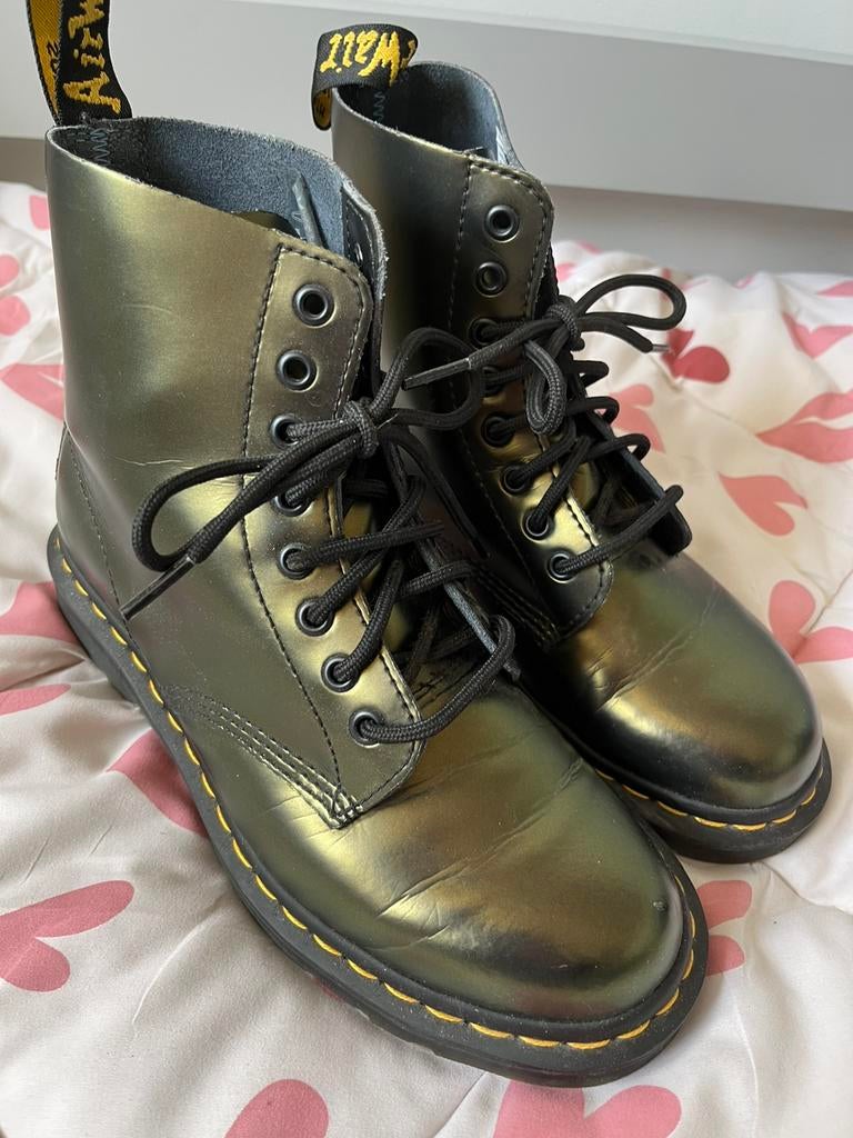 Dr martens maat 39 groen/goud, Ophalen of Verzenden, Zo goed als nieuw, Groen