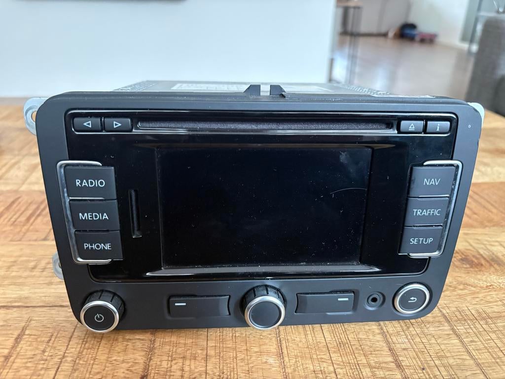 Origineel navigatiesysteem voor Volkswagen polo RNS310‑unit, Ophalen, Zo goed als nieuw