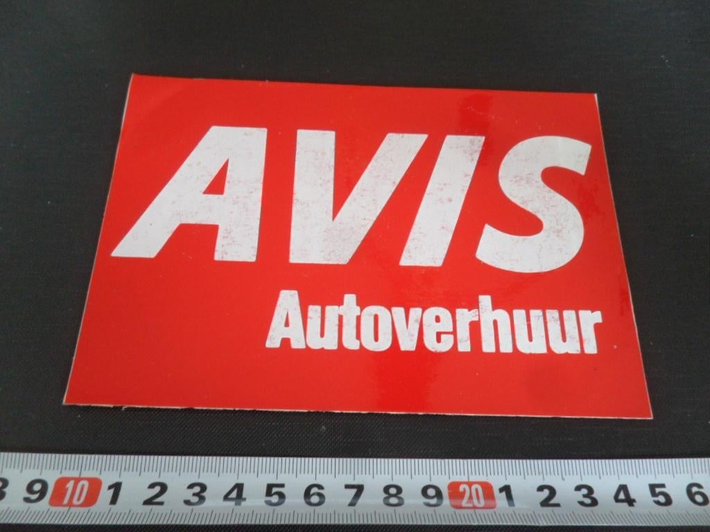sticker AVIS autoverhuur  *, Verzamelen, Stickers, Zo goed als nieuw, Ophalen