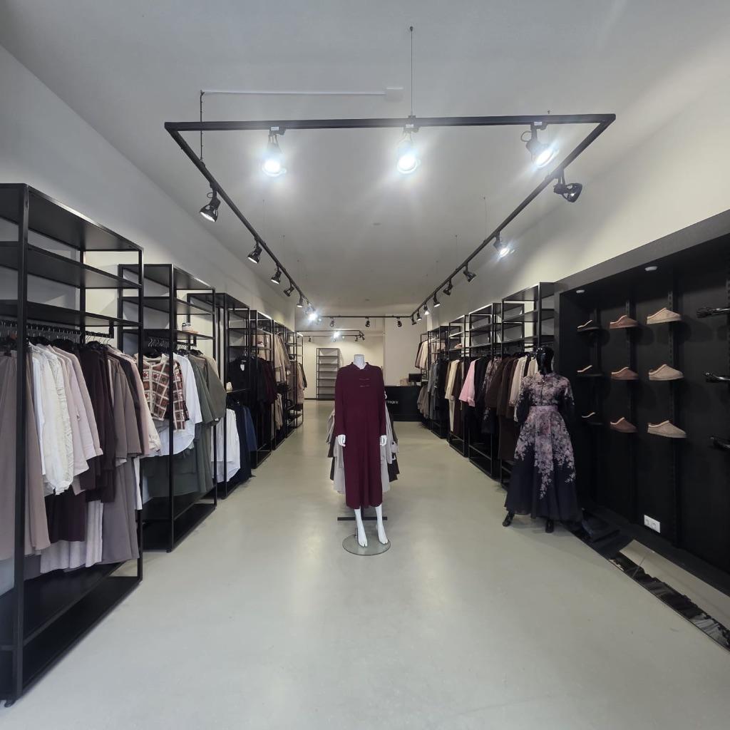 Instapklare damesboetiek op toplocatie!, Zakelijke goederen