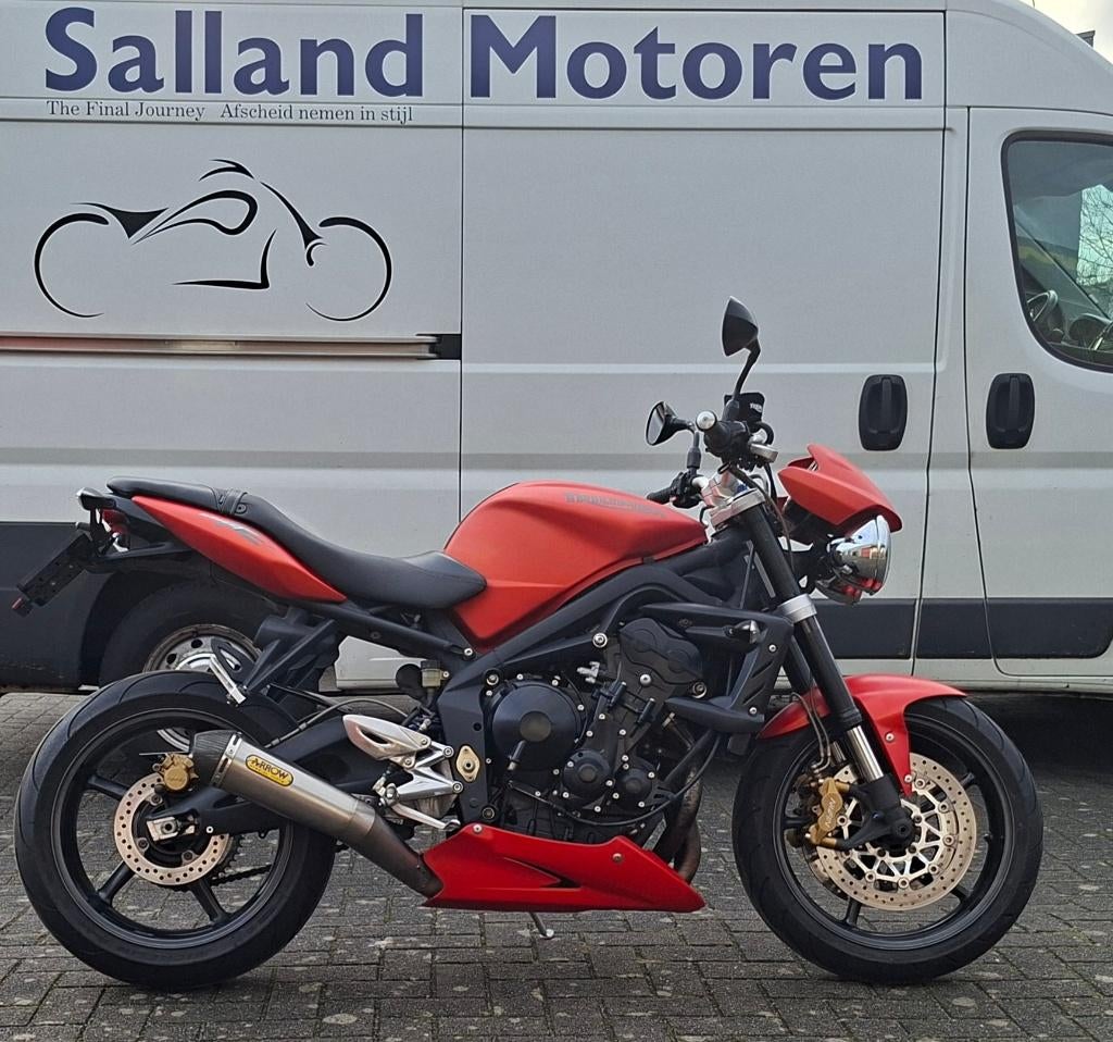Triumph Street Triple 675R, 675 cc, Sportuitlaat, Motorrijbewijs A, Bedrijf