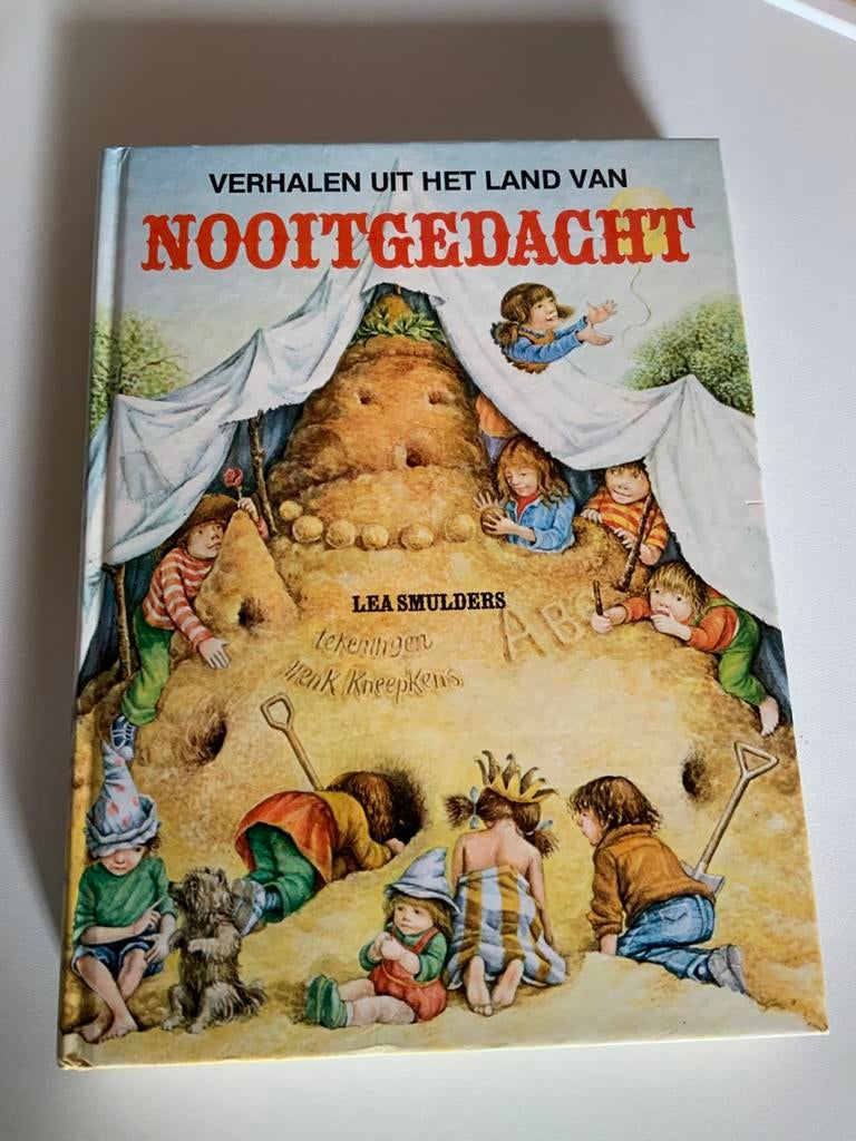 Kinderboek Nooitgedacht van Lea Smulders., Ophalen of Verzenden, Zo goed als nieuw