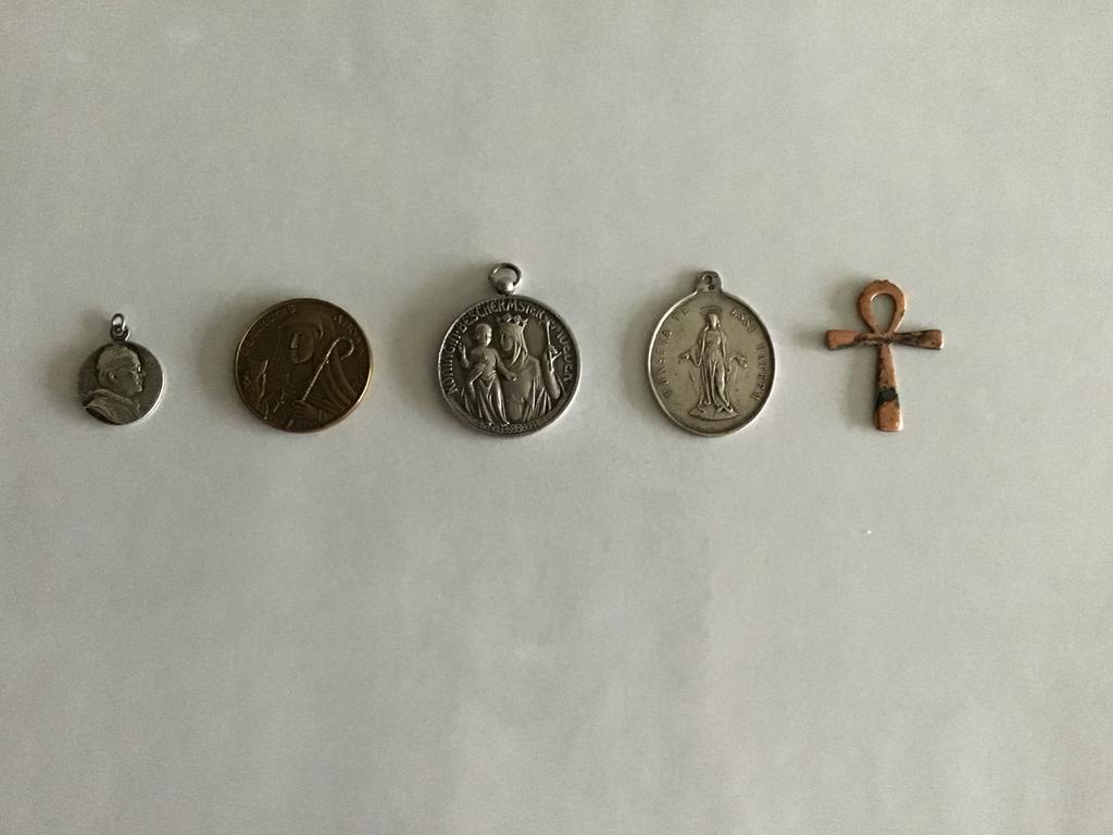 Heilige Maagd Maria en zie onder :, Ophalen of Verzenden, Zo goed als nieuw