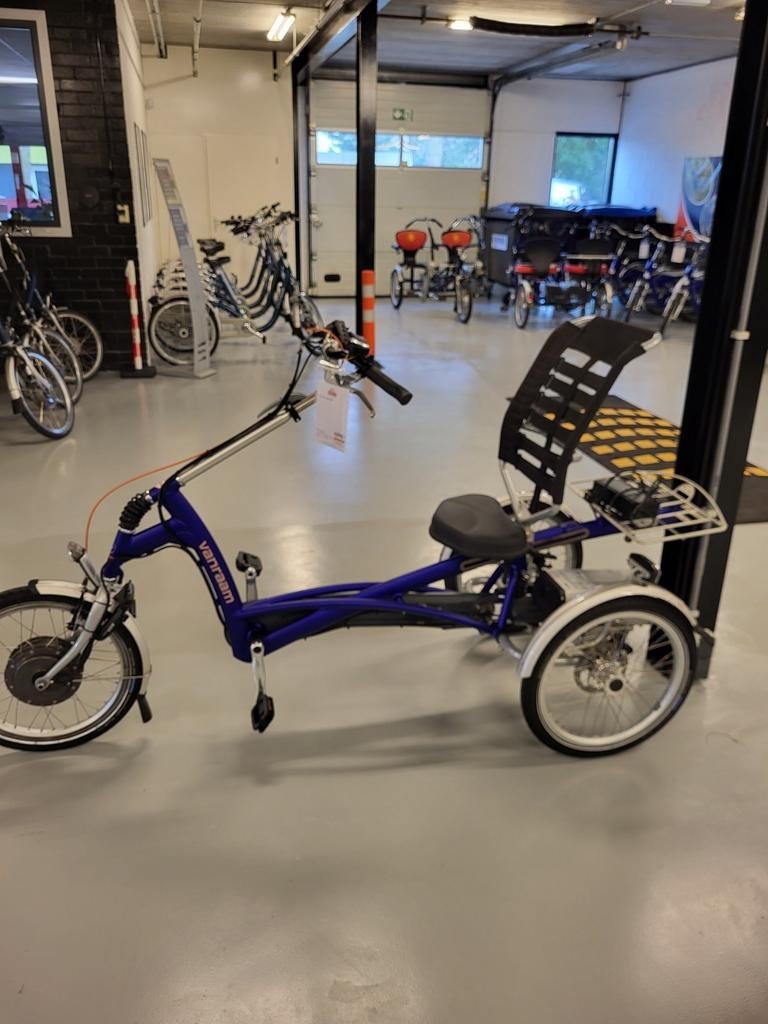 Groot indoor oefen en testcentrum/Driewielfietsen., Ophalen, Nieuw, Van Raam