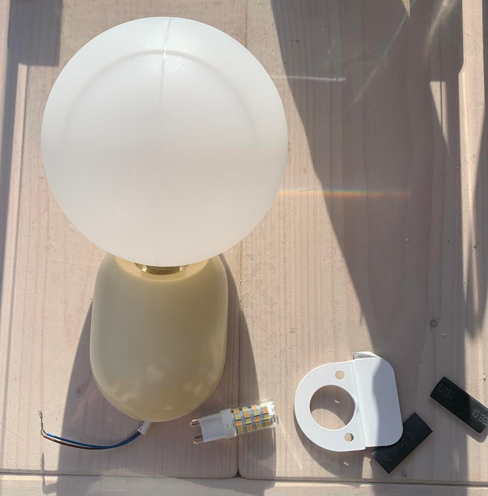 Nieuwe led bollamp van kunststof met lichtbron, Ophalen of Verzenden, Nieuw, Kunststof, Bol lamp