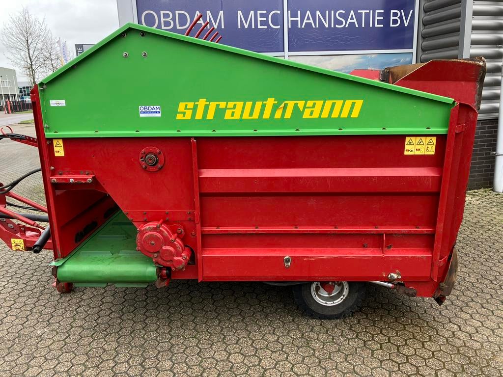 Nette strautman BVW blokkenwagen, Ophalen, Veehouderij, Voertechniek