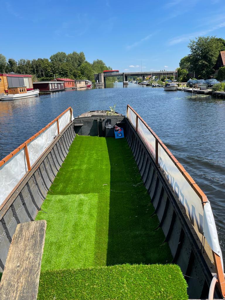 Party boot te huur 40 personen wc en stroom aan boord