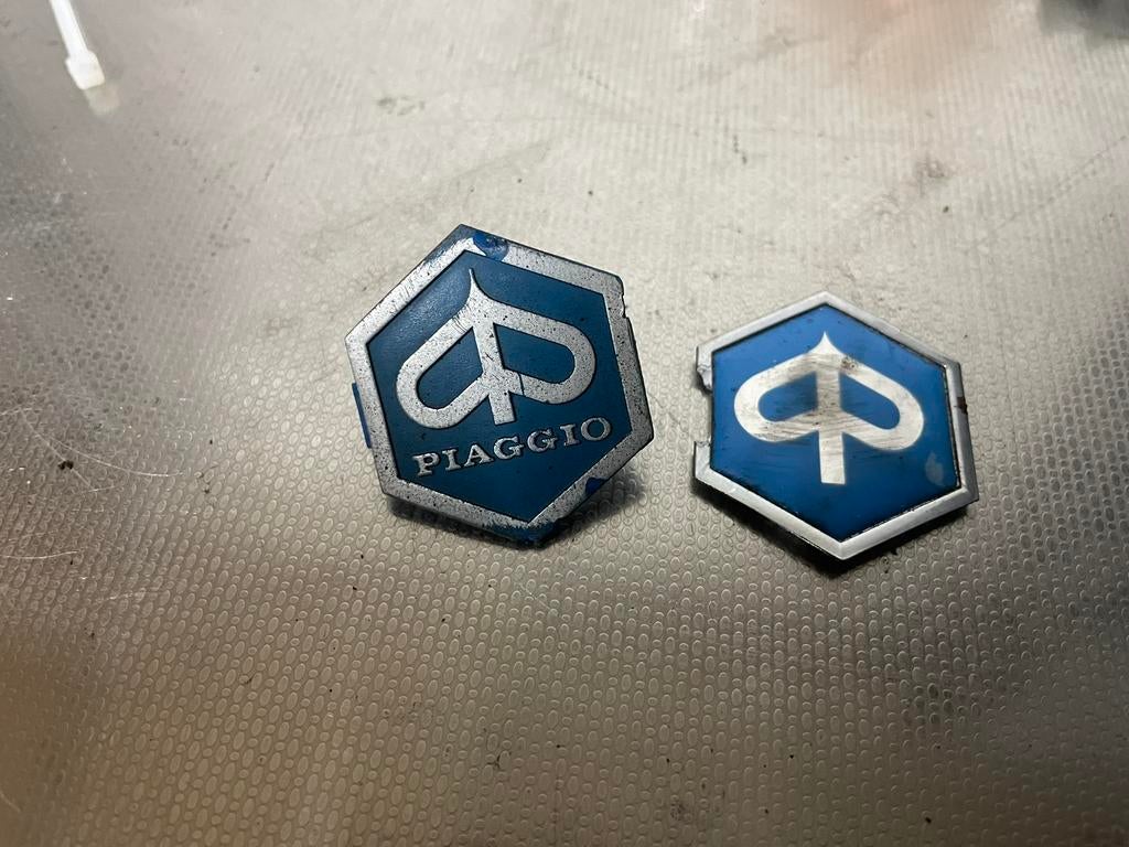 Piaggio logo’s / embleem, Ophalen