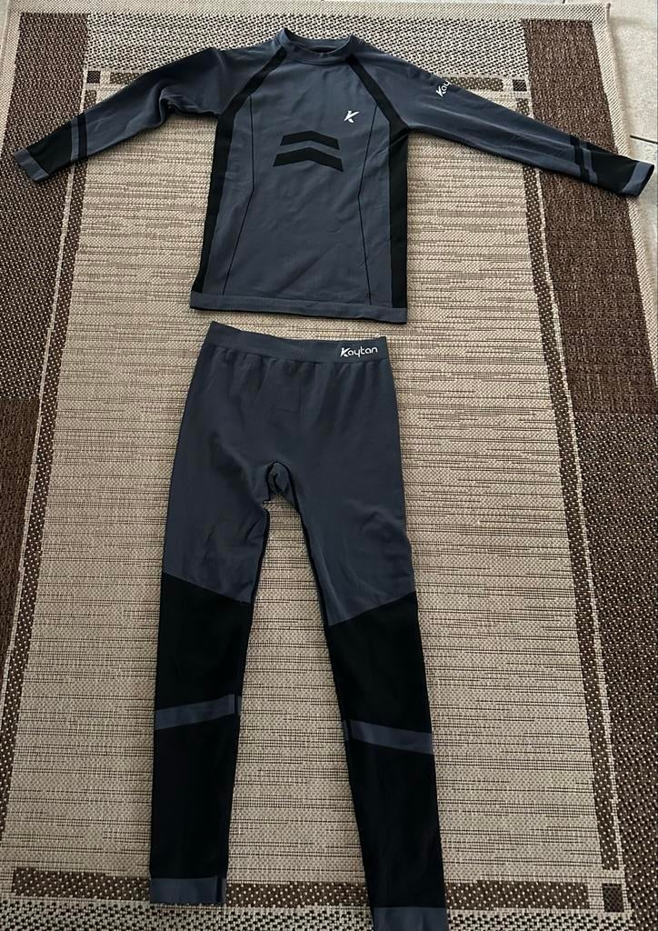 Kaytan Thermoshirt en Broek Set Maat 146-152, Ophalen, Zo goed als nieuw, Jongen of Meisje