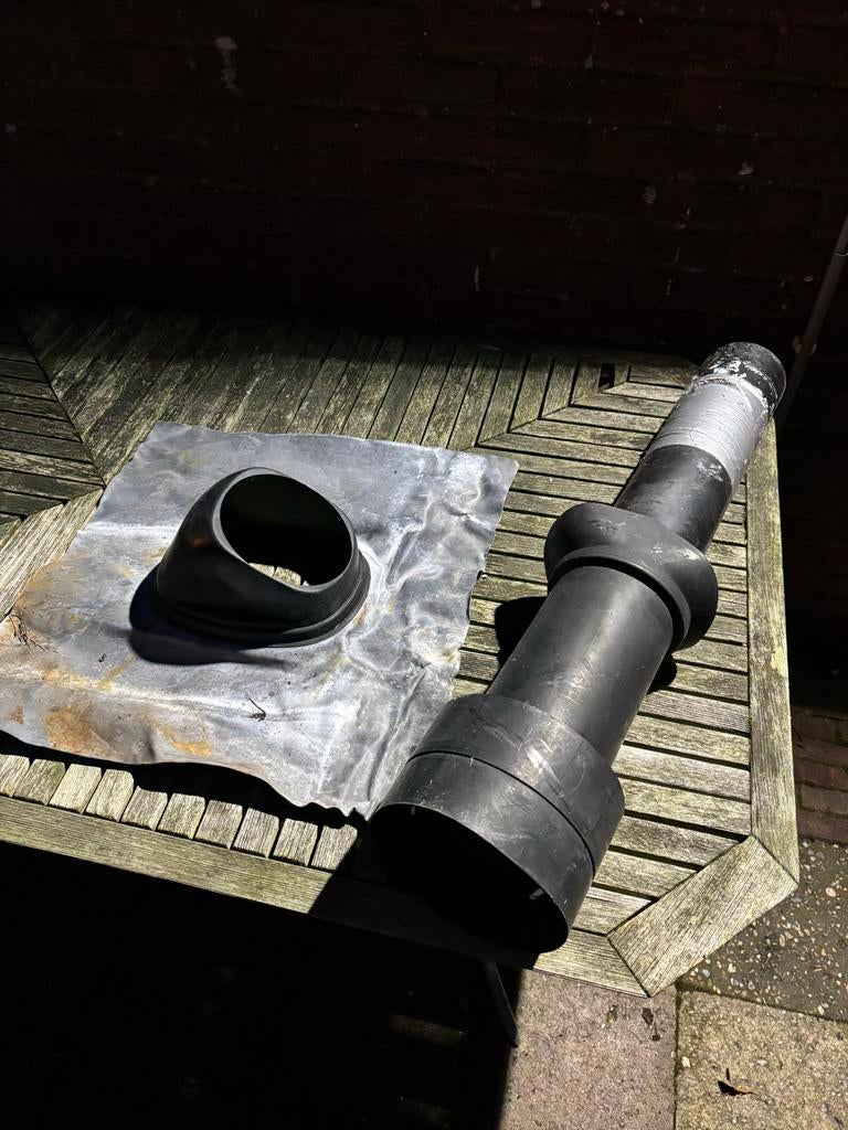 Ubbink VT 110 Dakdoorvoer met Loodslab & Terugslagklep, Ophalen, Afvoer, Gebruikt, Pvc