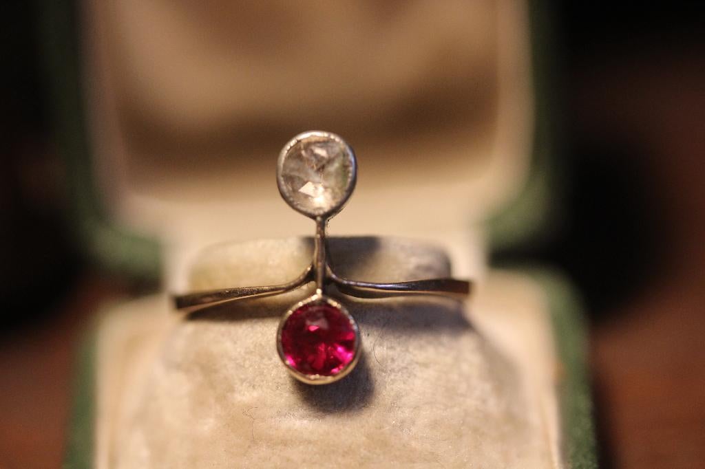 Antieke vintage modernistische gouden ring robijn diamant, Ophalen of Verzenden, Goud, Ring