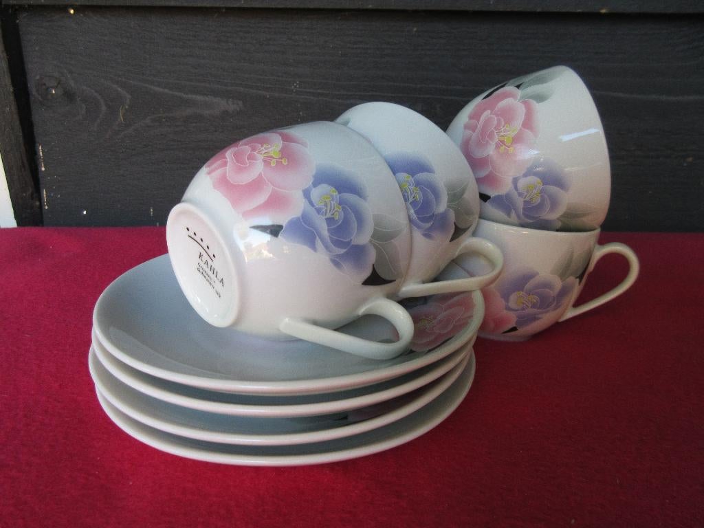 4 kahla kop en schotels, Huis en Inrichting, Keuken | Servies, Ophalen of Verzenden, Zo goed als nieuw, Overige stijlen, Kop(pen) en/of Schotel(s)