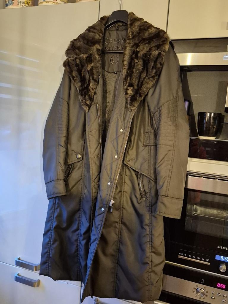 Donkerbruine lange jas merk; Creenstone Maat 40, Ophalen of Verzenden, Zo goed als nieuw, Maat 38/40 (M), Bruin