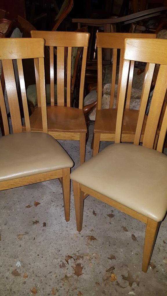 4 blank.eiken stoelen, Huis en Inrichting, Stoelen, Ophalen, Bruin