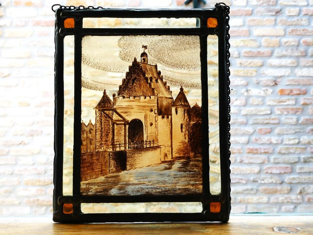 Glas in lood raamhanger met poort / kasteel gebrandschilderd, Ophalen of Verzenden