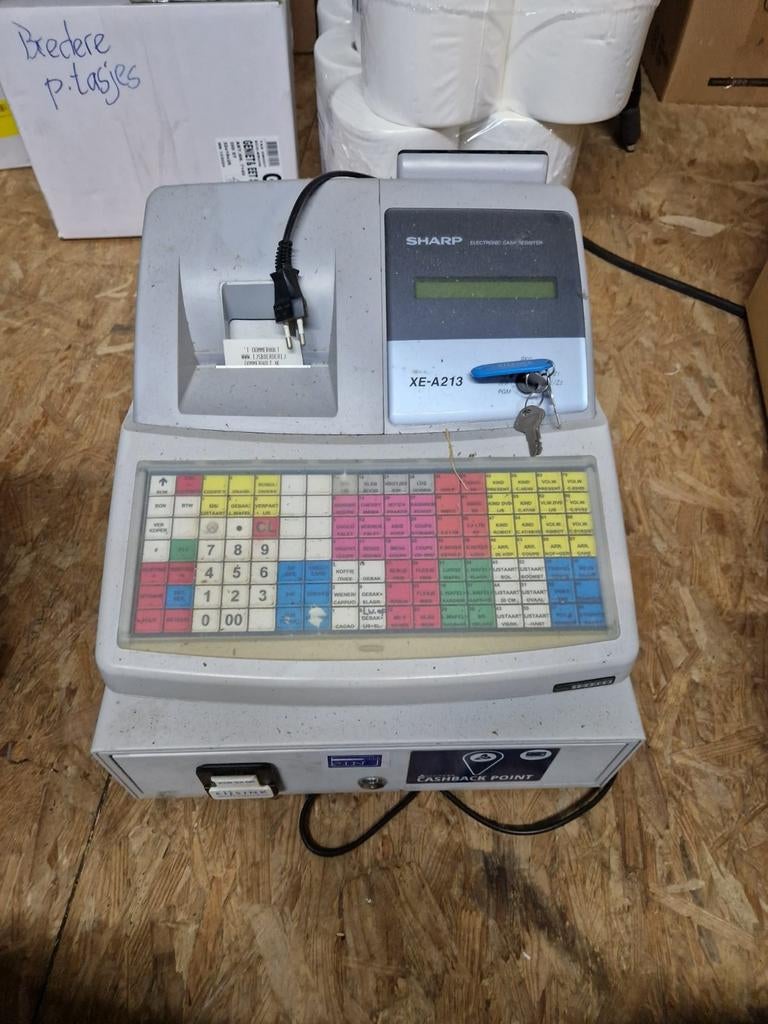Sharp XE-A213 kassa. Incl. geldlade, Verzamelen, Elektronische Apparatuur, Ophalen, Overige typen