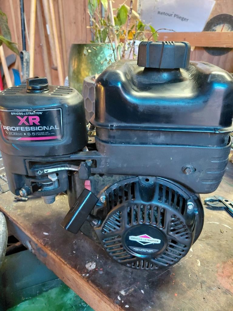 Briggs and Stratton benzinemotor / 6,5 pk, 208cc, Doe-het-zelf en Verbouw, Motoren, Ophalen of Verzenden, Benzinemotor, 1800 rpm of meer
