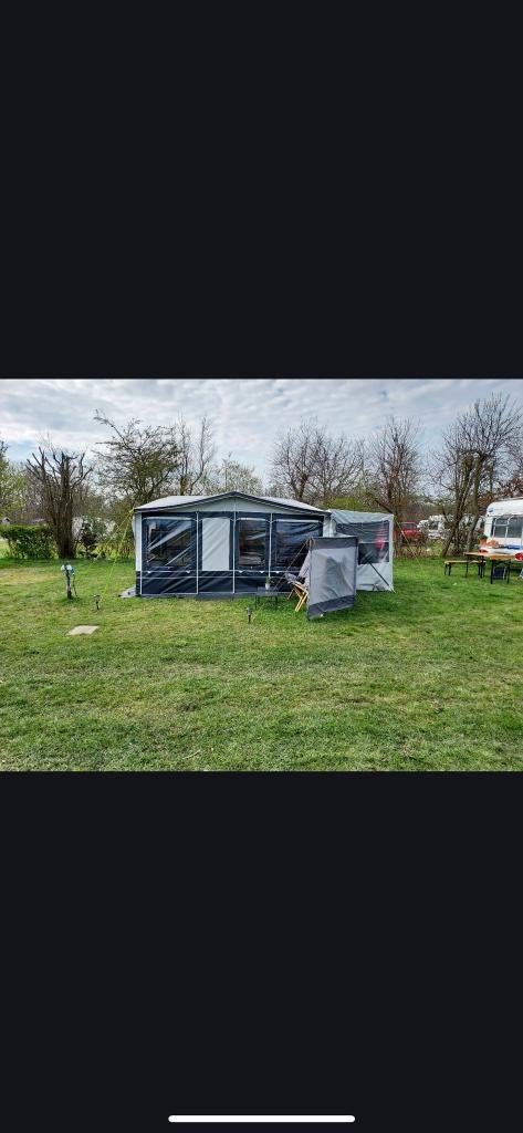 Hobby caravan + voortent, Hobby, Bedrijf, Overige, Serviceluik