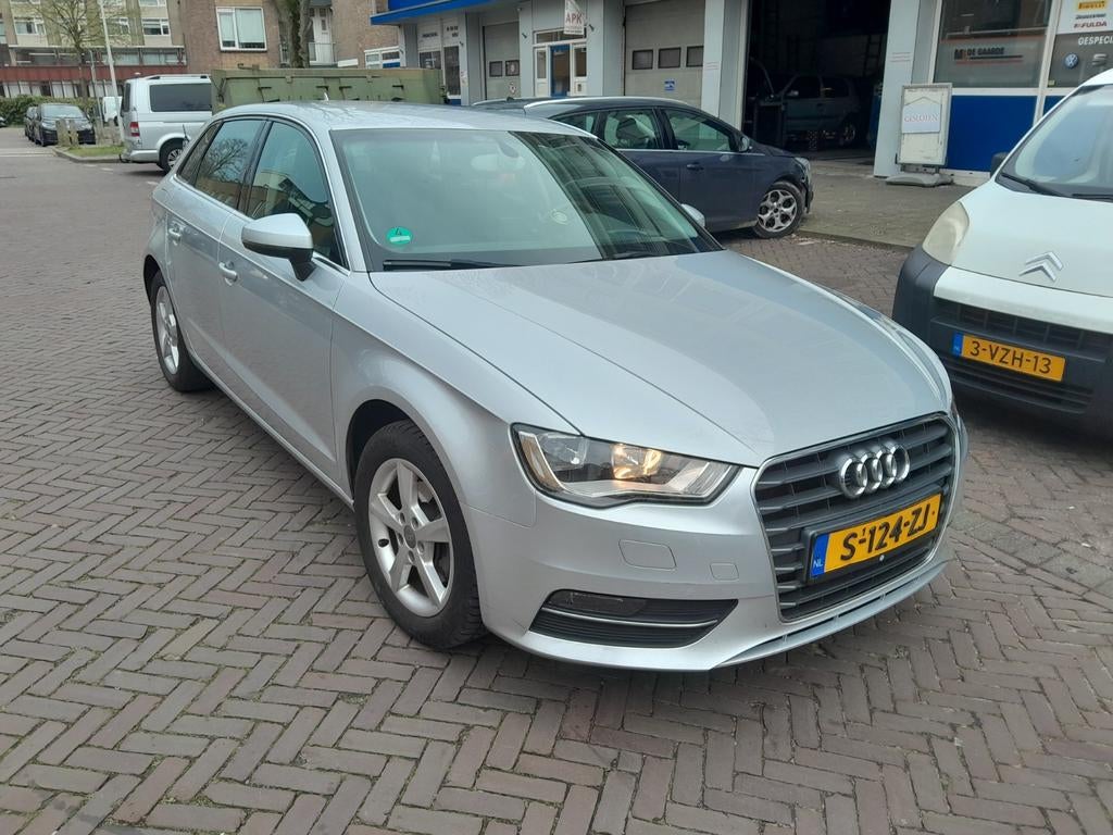 Een mooie en goed onderhouden Audi A3 1.4 TFSI, Auto's, Audi, Voorwielaandrijving, Euro 5, Stof, Navigatiesysteem