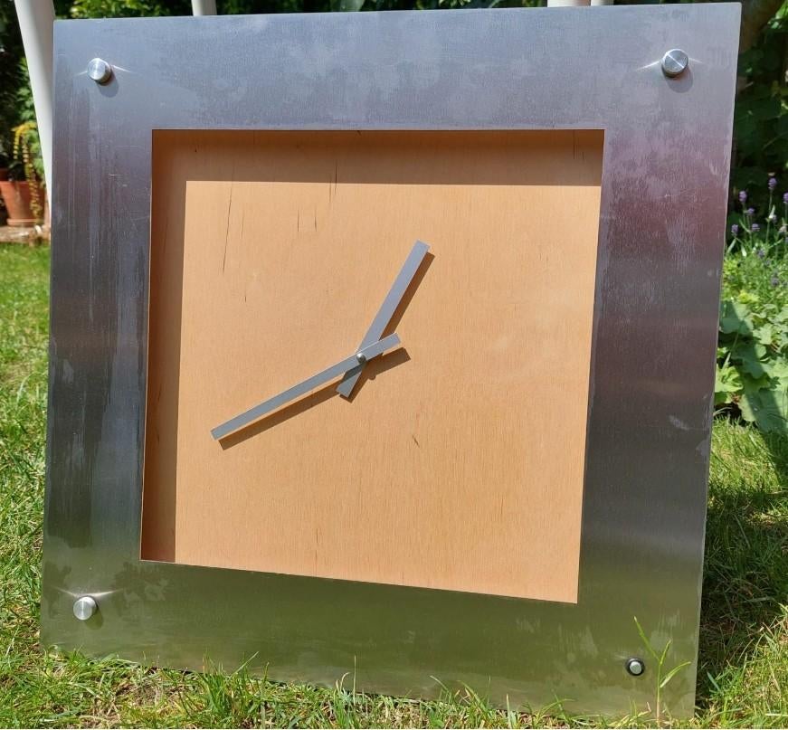 Wandklok design, Huis en Inrichting, Woonaccessoires | Klokken, Ophalen, Zo goed als nieuw, Wandklok