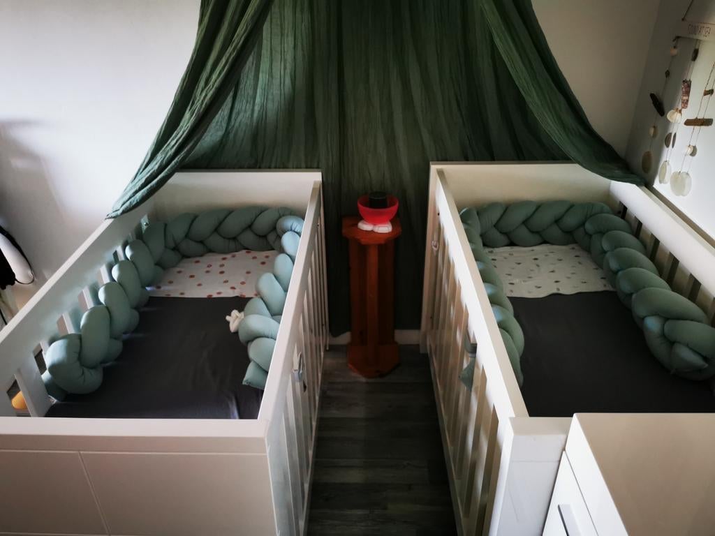 2x Gevlochten bedbumper – stone green – netjes, Ophalen, Zo goed als nieuw, Overige typen