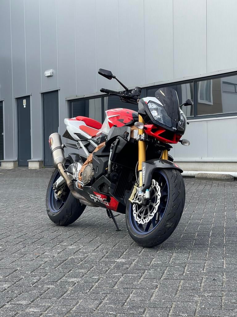 Aprilia Tuono Factory V2 banden nieuw Öhlins OZ Akra 18500km, 2 cilinders, Sportuitlaat, Motorrijbewijs A, Particulier