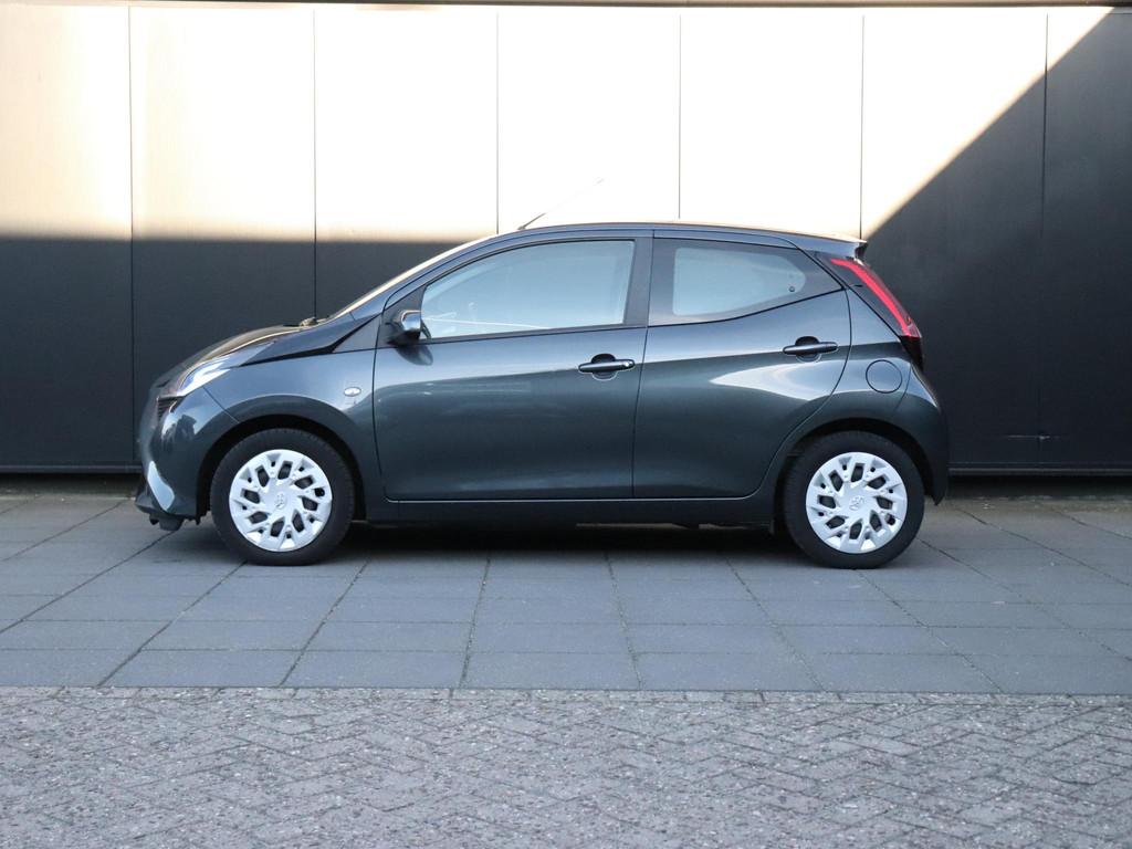 Toyota Aygo 1.0 VVT-i x-play | CAMERA | ELEK. SPIEGELS | BLE, Voorwielaandrijving, Stof, Gebruikt, Euro 6