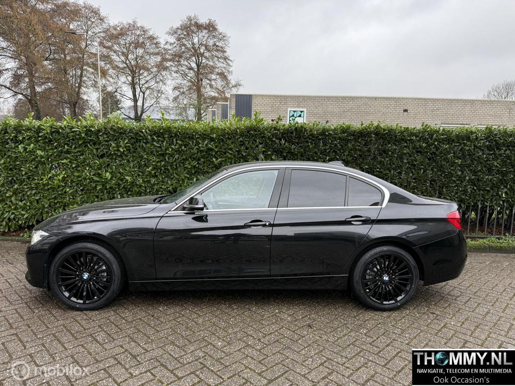 BMW 3-serie 318i Luxury Edition 2019, Automaat, Gebruikt, Met garantie (alle), Zwart