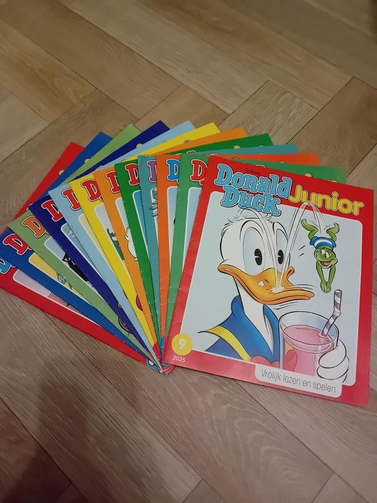 12 donald duck junior GEEN puzzels en spellen gemaakt!, Meerdere stripboeken, Ophalen of Verzenden, Zo goed als nieuw, Donald Duck