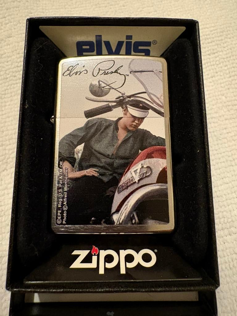 ZIPPO: ELVIS PRESLEY. ALFRED WERTHEIMER. HARLEY DAVIDSON., Verzamelen, Ophalen of Verzenden, Nieuw, Aansteker