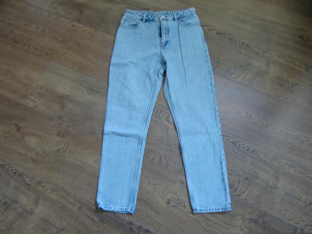 Jeans Monki CN 165/72A maat 28, Blauw, Ophalen of Verzenden, W30 - W32 (confectie 38/40), Monki