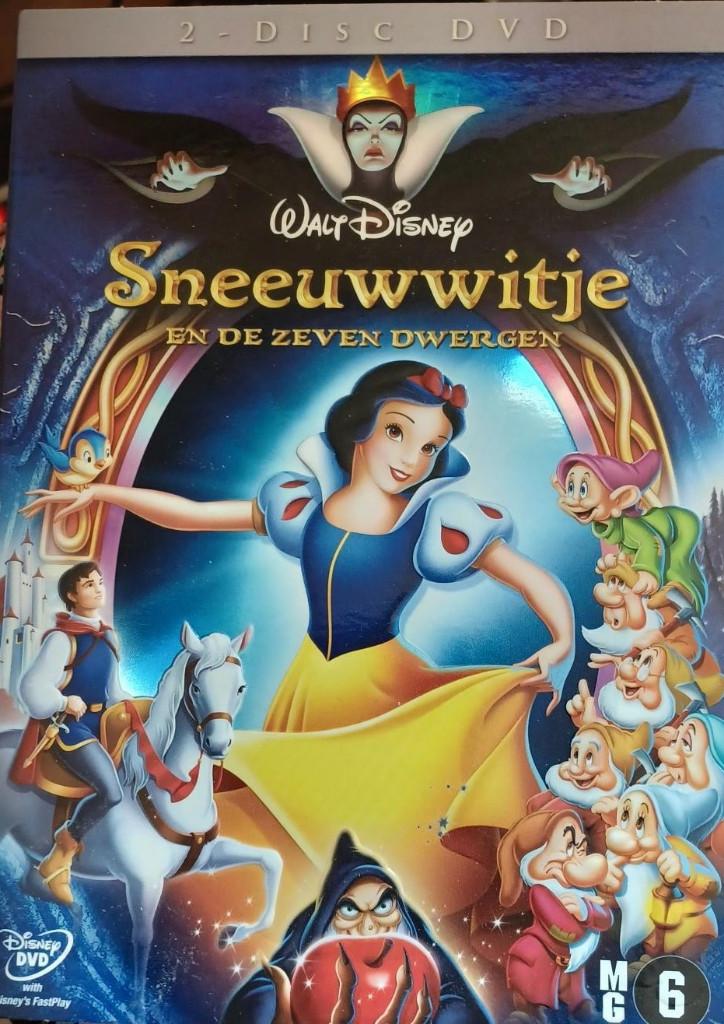 2 - Dvd's Sneeuwwitje en de zeven dwergen- Disney + Boekje, Cd's en Dvd's, Dvd's | Tekenfilms en Animatie, Zo goed als nieuw, Overige soorten