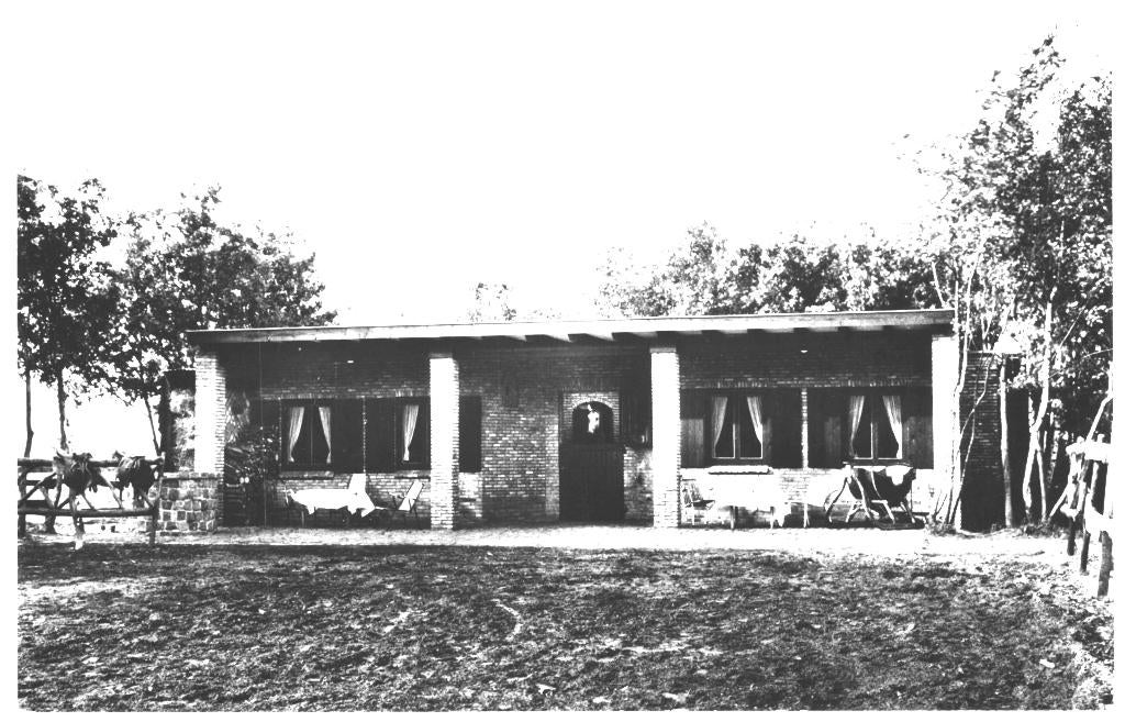 992337 Waalwijk N Br 1963 Manege Vlaenderenhof Gelopen