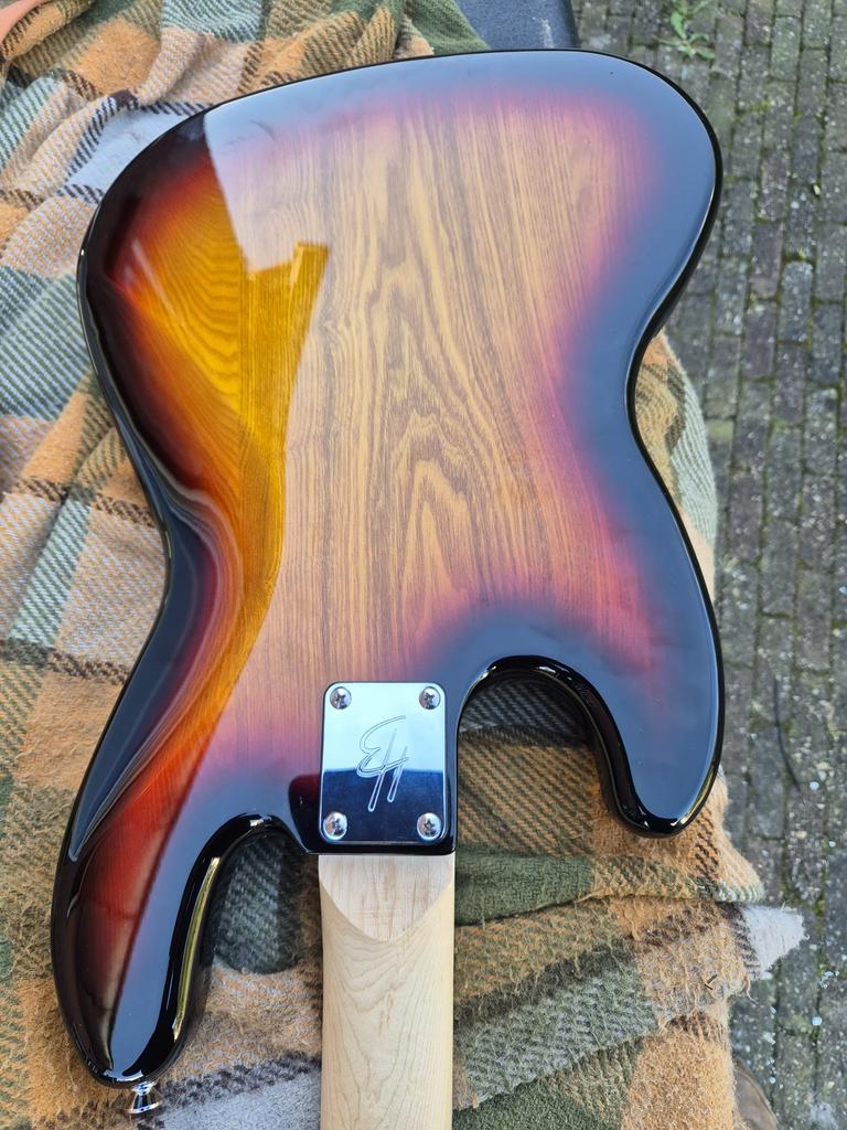 Harley Benton Jazz Bass, Ophalen of Verzenden, Zo goed als nieuw