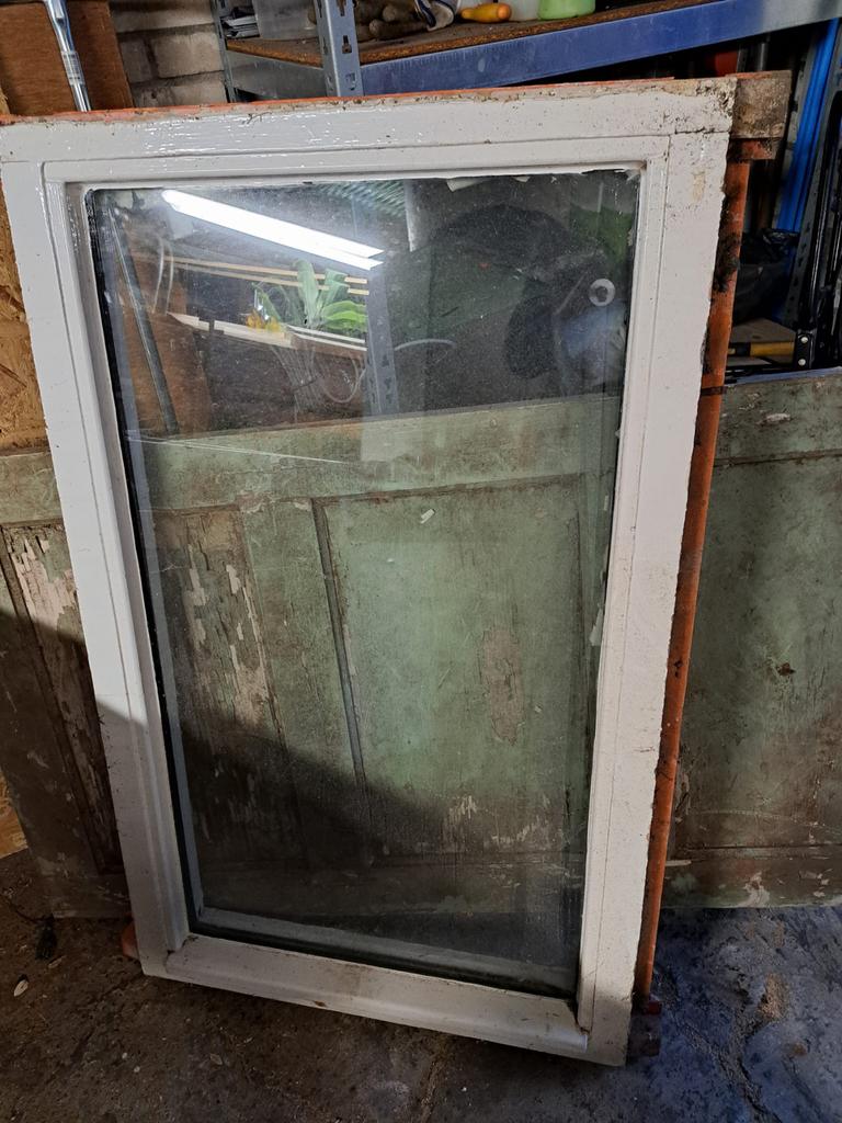 Raam met kozijn, Doe-het-zelf en Verbouw, Kozijnen en Schuifpuien, Ophalen, Gebruikt, Raamkozijn, Inclusief glas