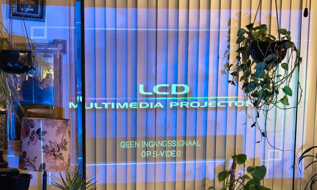 Hitachi CP-RX61 LCD Beamer - Ideaal voor games,Sport & Film, Gebruikt, Ophalen of Verzenden, LCD, Overige resoluties