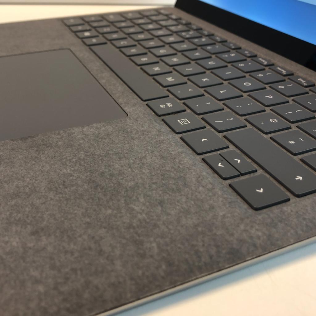 Microsoft Surface Laptop 4 Zwart | 8GB | 256GB | Nette Staat, Microsoft, Zo goed als nieuw, Support@microsoft.com, Microsoft Corporation
One Microsoft Way
Redmond, WA 98052-6399
USA