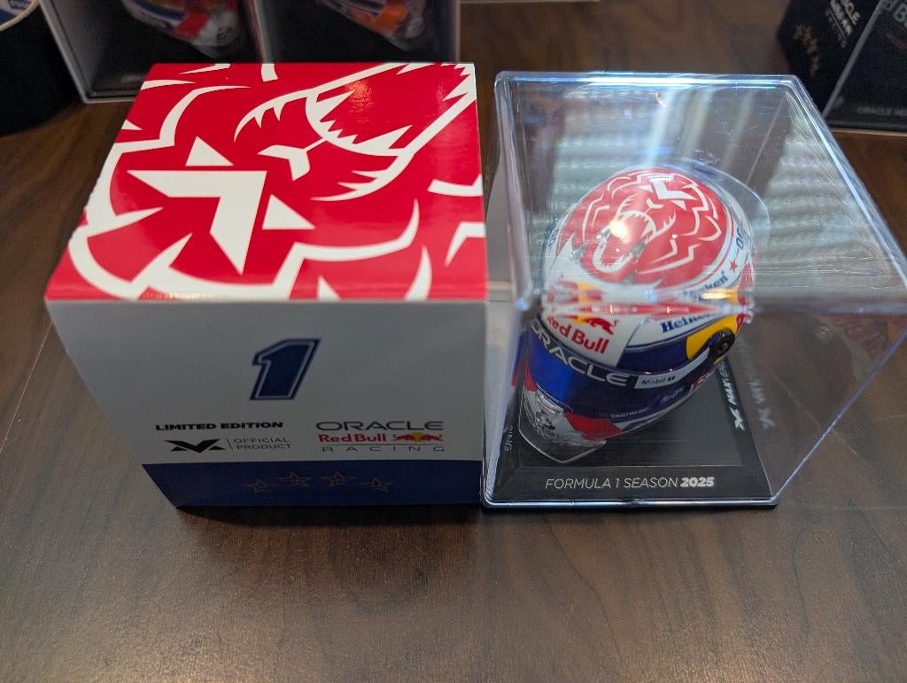 Max Verstappen helm seizoen 2025 1:4, Ophalen of Verzenden, Zo goed als nieuw, Formule 1
