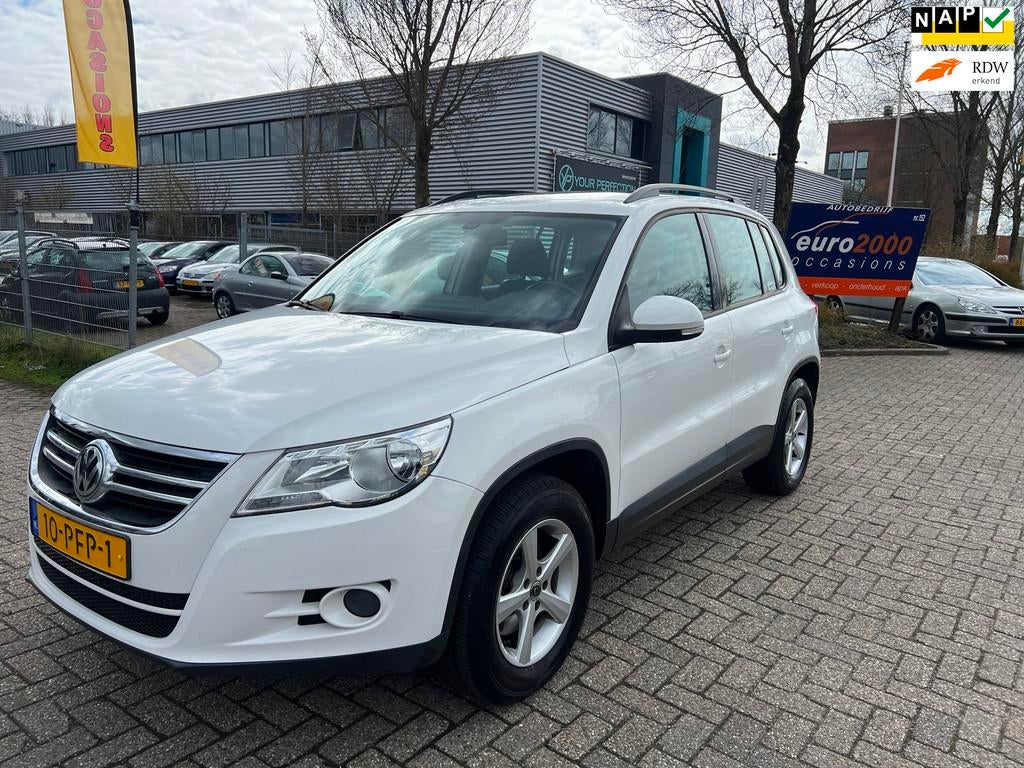 Volkswagen Tiguan 1.4 TSI - PANORAMA - NETTE STAAT - NAP !, Voorwielaandrijving, Euro 5, Zwart, 4 cilinders