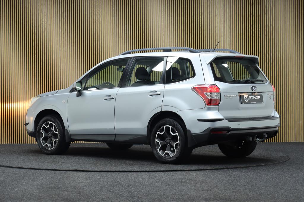 Subaru Forester 2.0 Luxury AWD Automaat | Afneembare Trekhaa, Euro 5, Zwart, 4 cilinders, Bedrijf