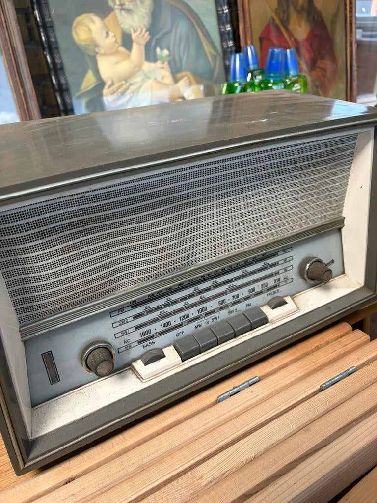 Bakeliet radio werkend, Ophalen