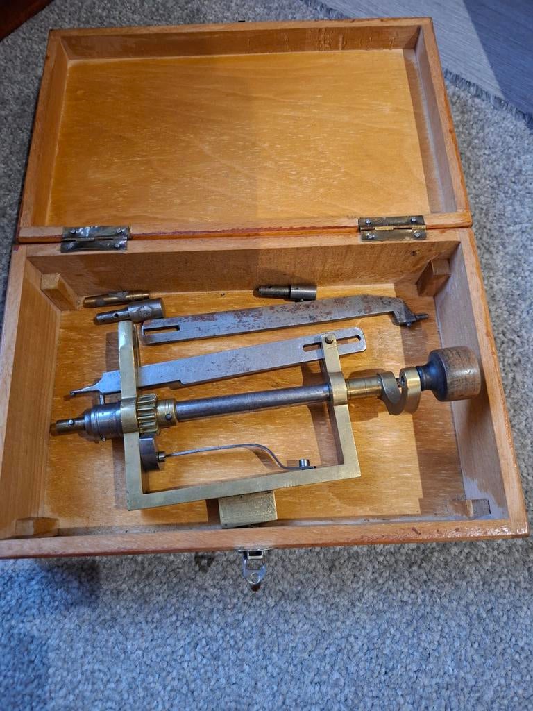 Antieke verenwinder in houten kist, Ophalen of Verzenden