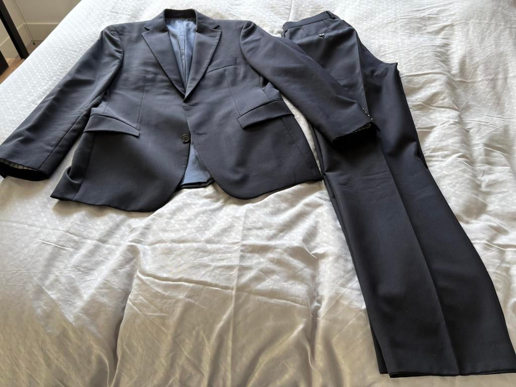 Pak Hugo Boss maat 46 donker blauw, Ophalen of Verzenden, Zo goed als nieuw, Maat 46 (S) of kleiner, Blauw